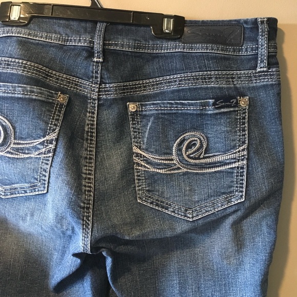 Seven7 Jean Capris - Picture 14 of 16